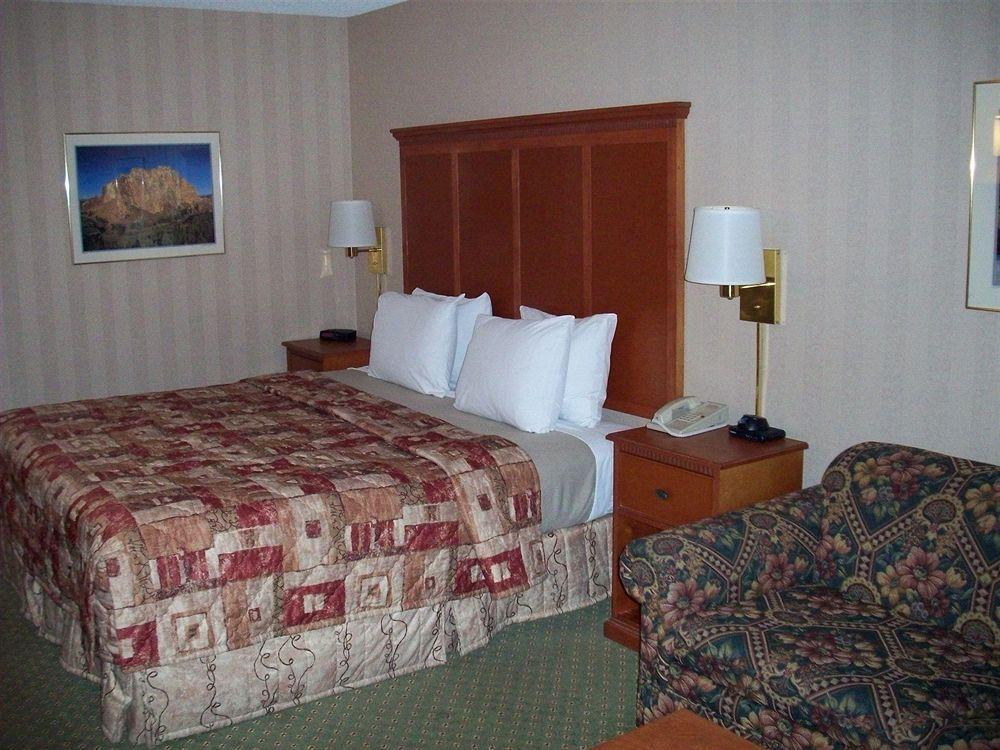 Red Lion Inn & Suites Deschutes River - Бенд Екстер'єр фото